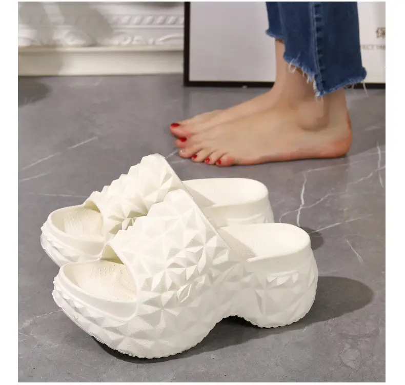 2025 Height Increased Thick Bottom Women's Summer Outdoor Wear New Non-slip Slippers Platform Bottom Lazy Outdoor One-word Sandals for Women - Image 2