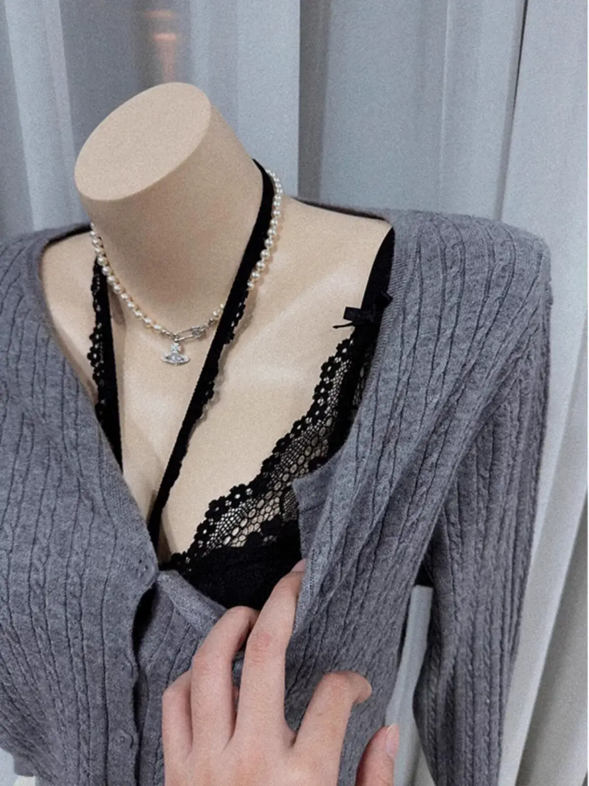 Lace Hanging Neck Sling Women's Inner Bra — feature 2
