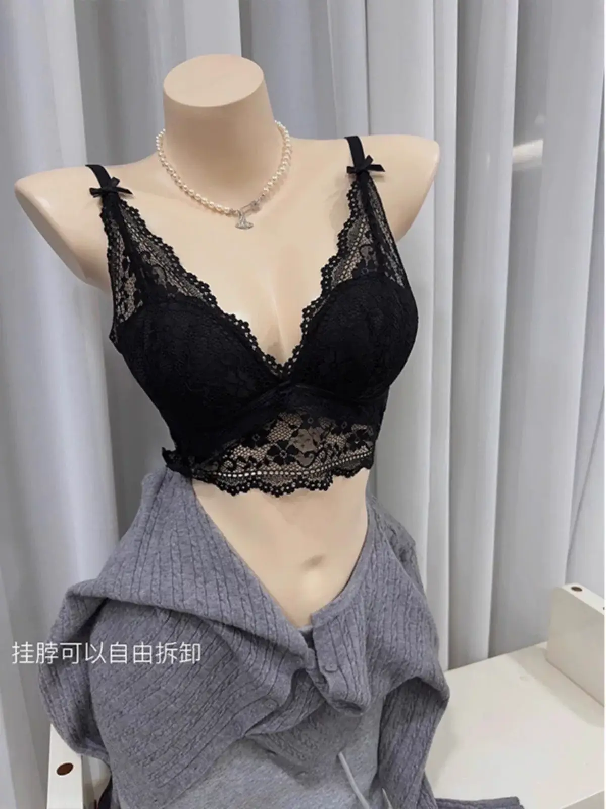 Lace Hanging Neck Sling Women's Inner Bra — feature 3
