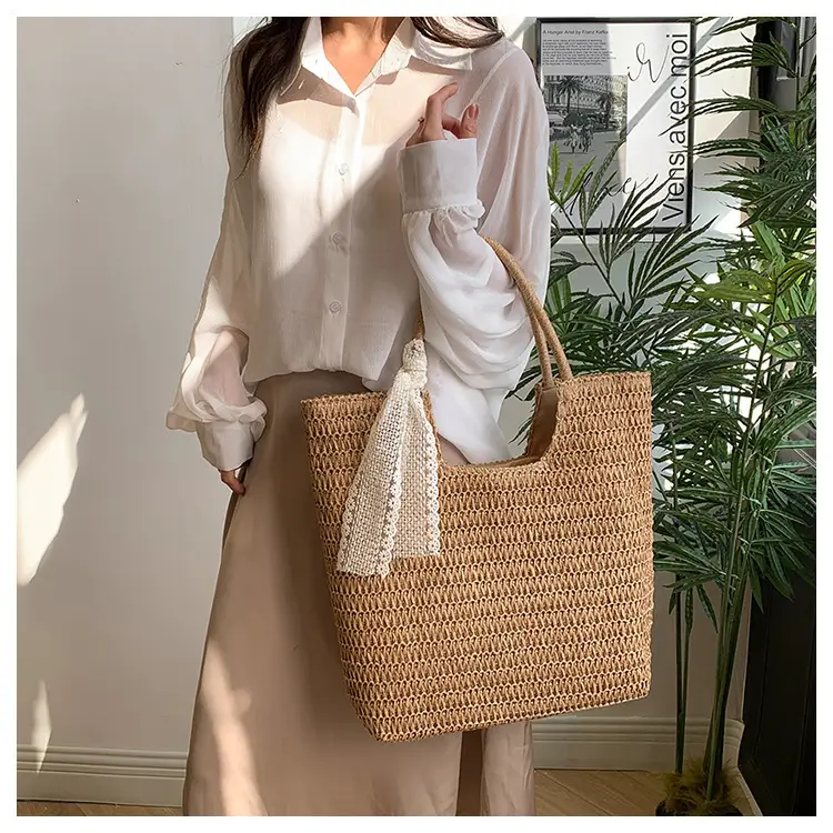 Women's French Woven Shoulder Bag Large Capacity Beige — feature 13