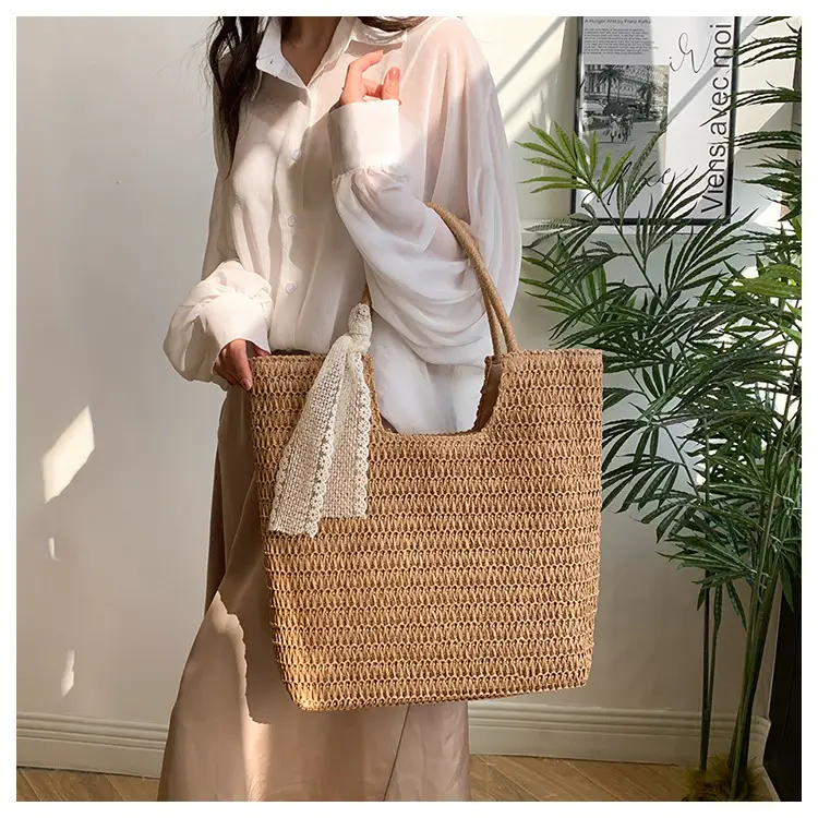 Women's French Woven Shoulder Bag Large Capacity Beige — feature 16