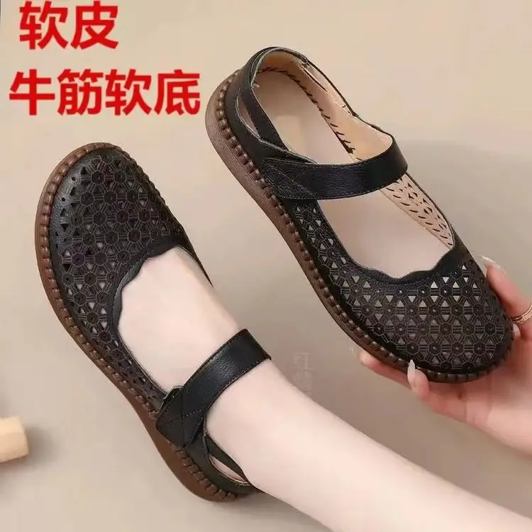 Summer Flat Mother Sandals Breathable Soft-soled Casual Middle-aged and Elderly Cave Shoes Hollow Non-slip Elderly Beach Shoes for Women - Image 6