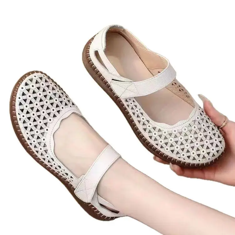 Summer Flat Mother Sandals Breathable Soft-soled Casual Middle-aged and Elderly Cave Shoes Hollow Non-slip Elderly Beach Shoes for Women - Image 9