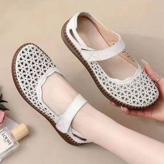 Summer Flat Mother Sandals Breathable Soft-soled Casual Middle-aged and Elderly Cave Shoes Hollow Non-slip Elderly Beach Shoes for Women — feature 13