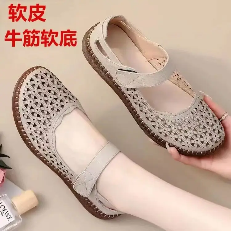 Summer Flat Mother Sandals Breathable Soft-soled Casual Middle-aged and Elderly Cave Shoes Hollow Non-slip Elderly Beach Shoes for Women - Image 3