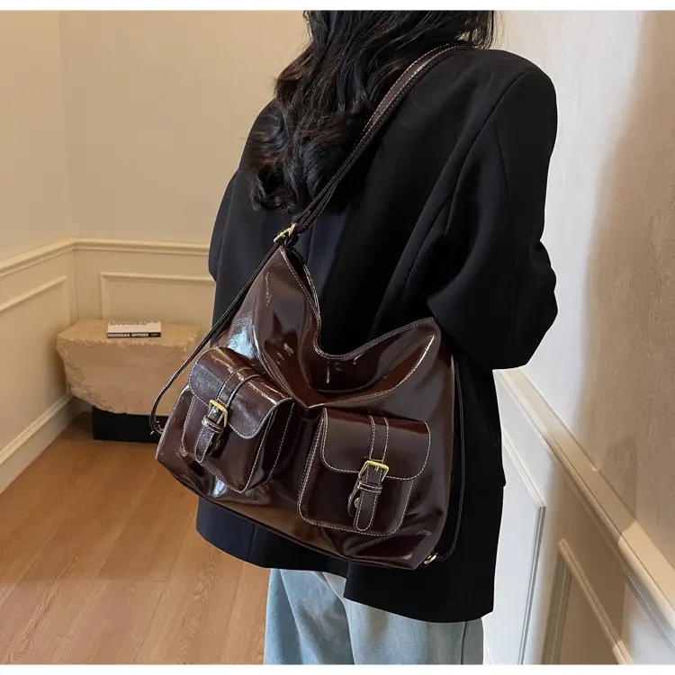 Black Crossbody Bag with Heart Charm for Women — feature 26
