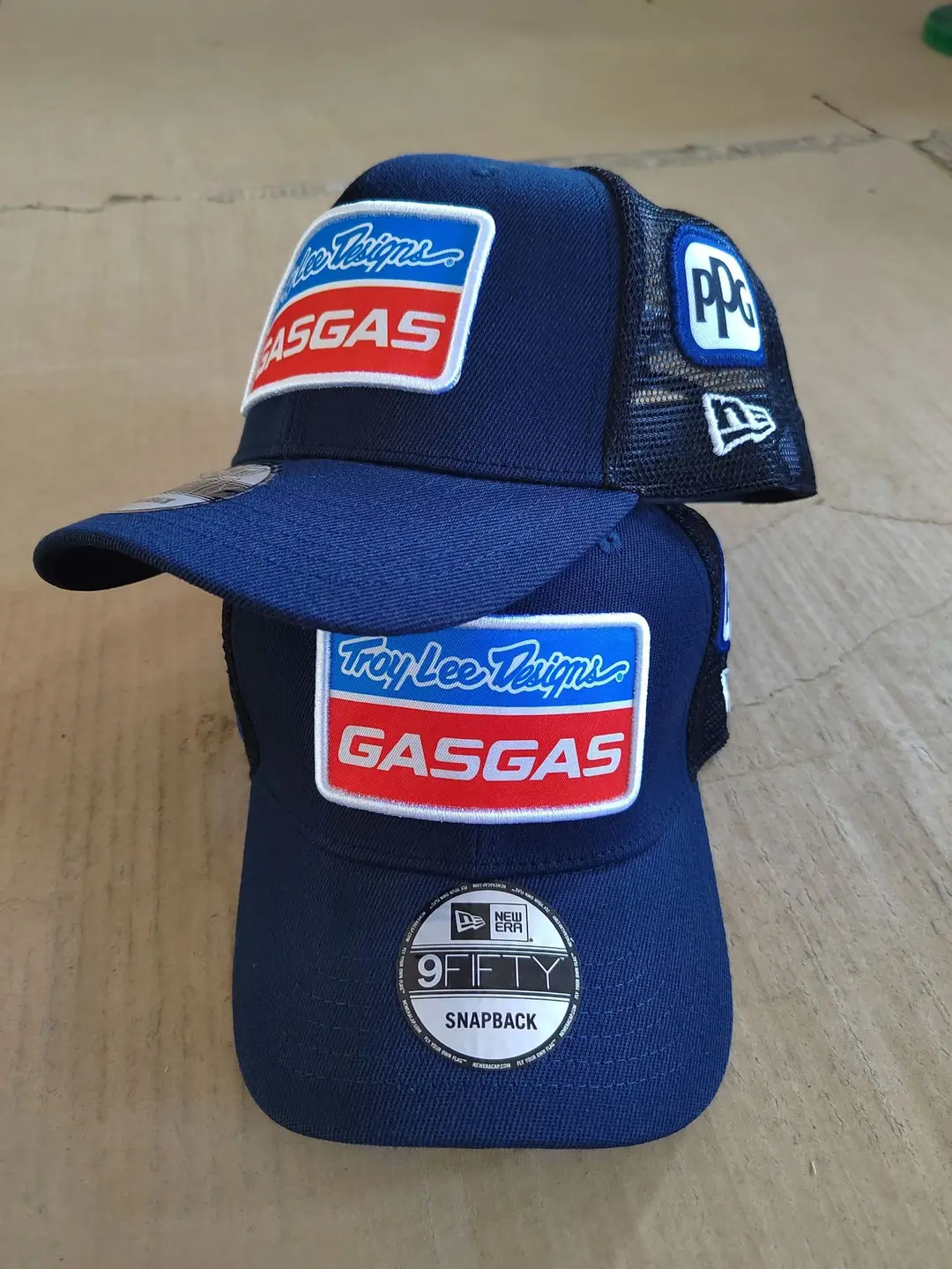 F1 Red Bull Racing Team New Racing Hat Vista Perez Same Style Sports All-Match Fashion Men's and Women's Duck Tongue Hat