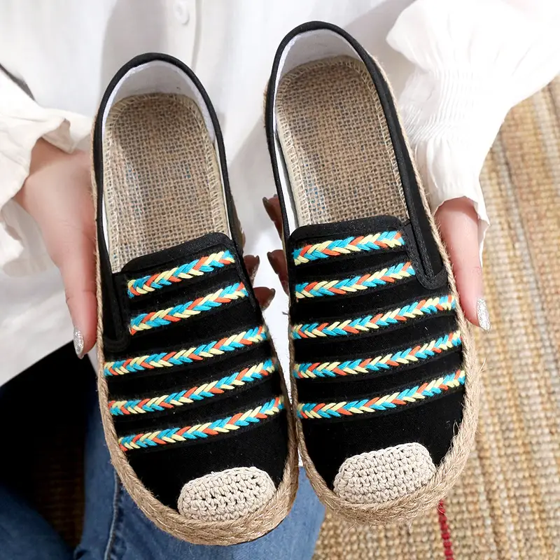 Spring New Old Beijing Cloth Shoes Women's Casual Ethnic Style Mother Shoes Breathable Slip-on Women's Shoes Soft Sole Casual Shoes - Image 4