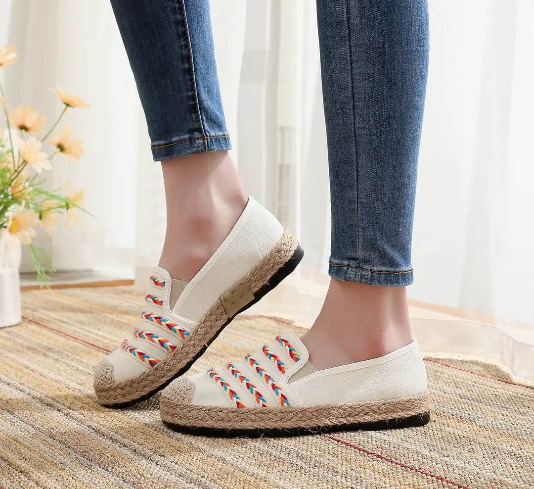 Spring New Old Beijing Cloth Shoes Women's Casual Ethnic Style Mother Shoes Breathable Slip-on Women's Shoes Soft Sole Casual Shoes — feature 12