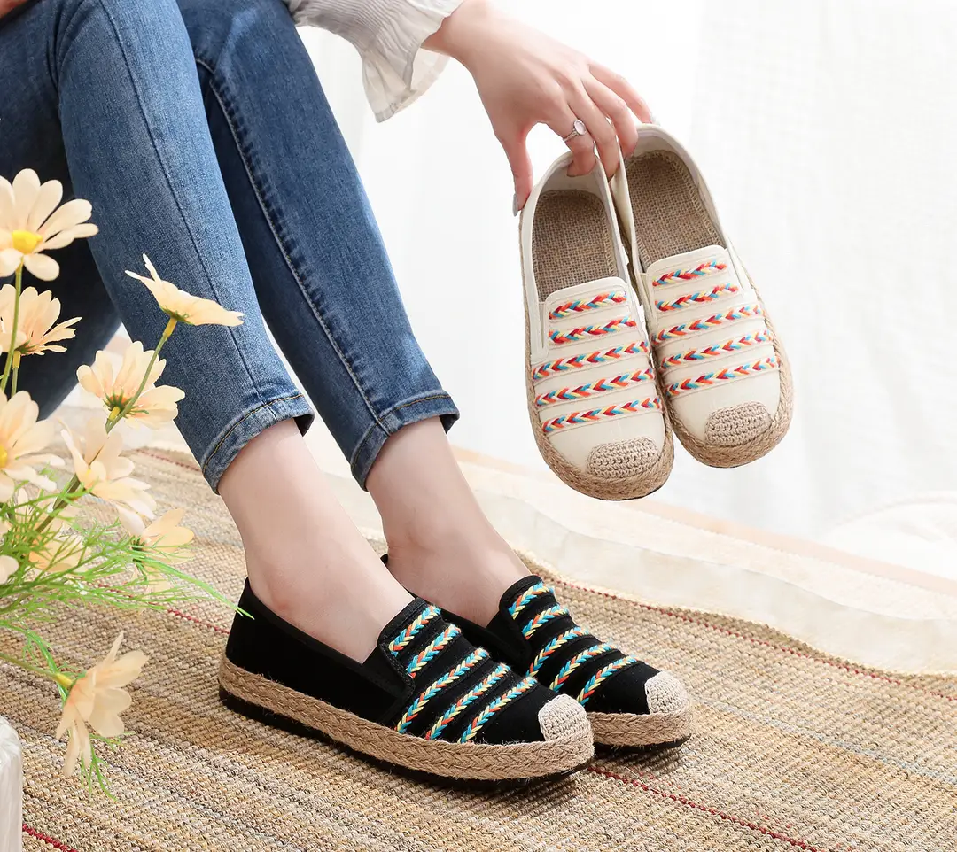 Spring New Old Beijing Cloth Shoes Women's Casual Ethnic Style Mother Shoes Breathable Slip-on Women's Shoes Soft Sole Casual Shoes — feature 6