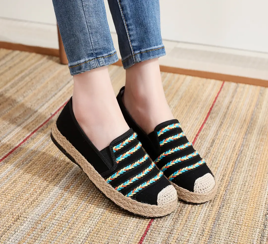 Spring New Old Beijing Cloth Shoes Women's Casual Ethnic Style Mother Shoes Breathable Slip-on Women's Shoes Soft Sole Casual Shoes — feature 9