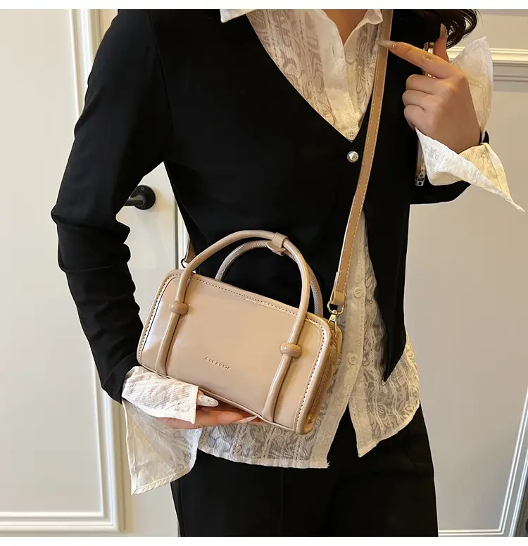 Small Square Korean Style Women's Shoulder Bag Black — feature 36