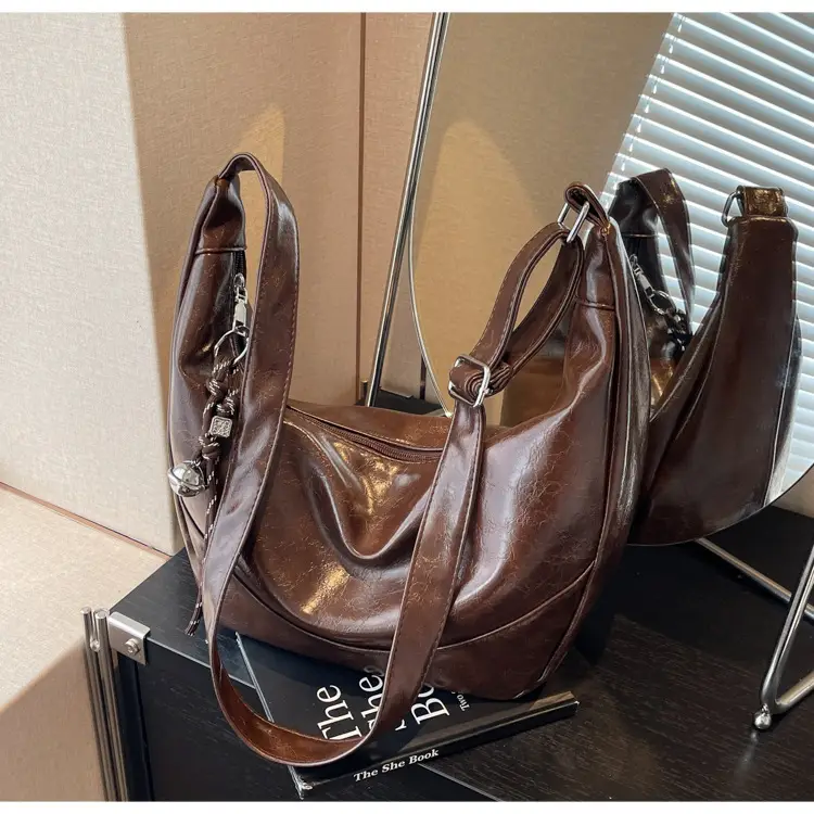 Brown Leather Shoulder Bag for Women 2025 — feature 13