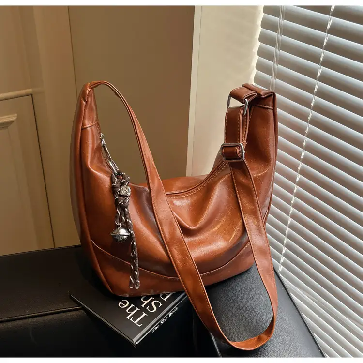 Brown Leather Shoulder Bag for Women 2025 — feature 18