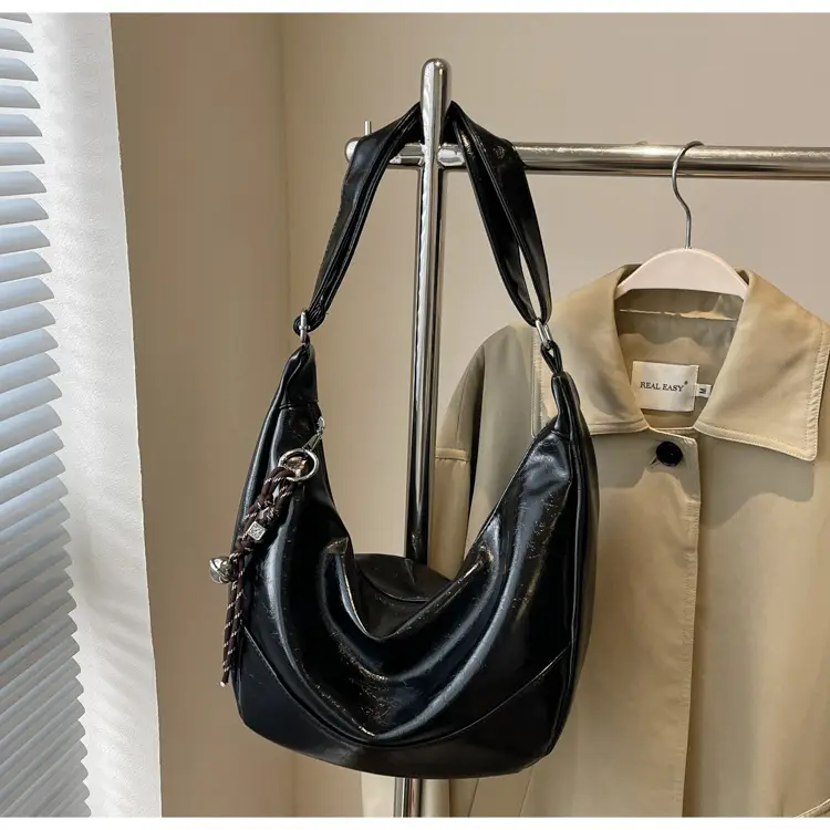 Brown Leather Shoulder Bag for Women 2025 — feature 19