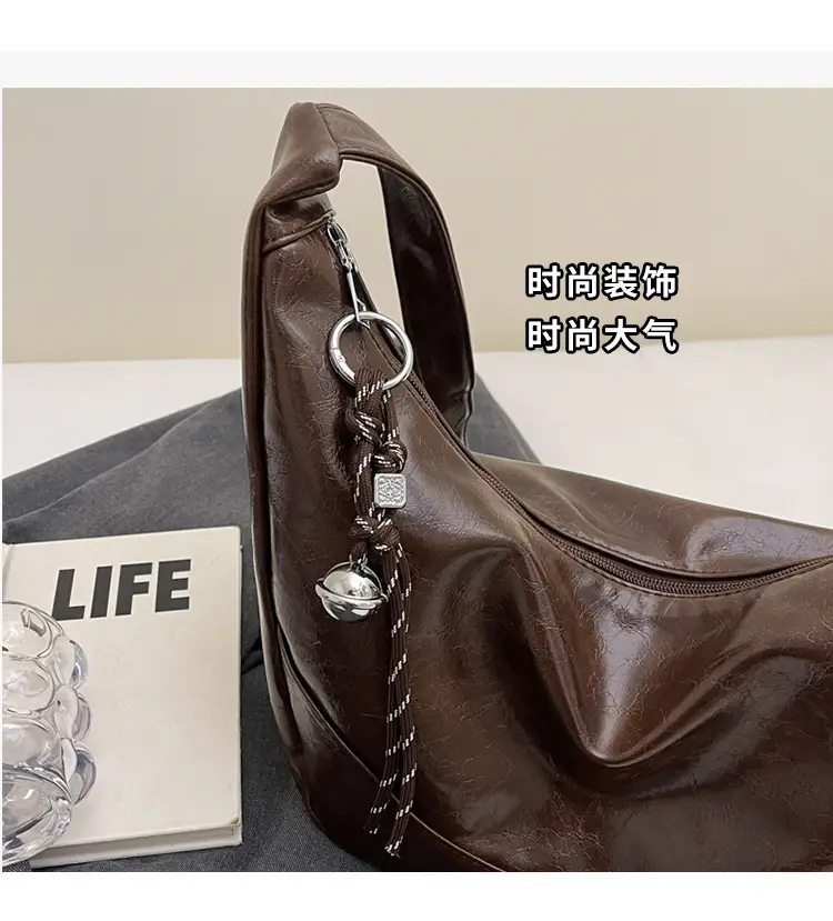 Brown Leather Shoulder Bag for Women 2025 — feature 4
