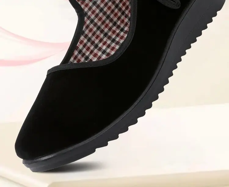 Black Buckle Strap Women's Flat Shoes — feature 2