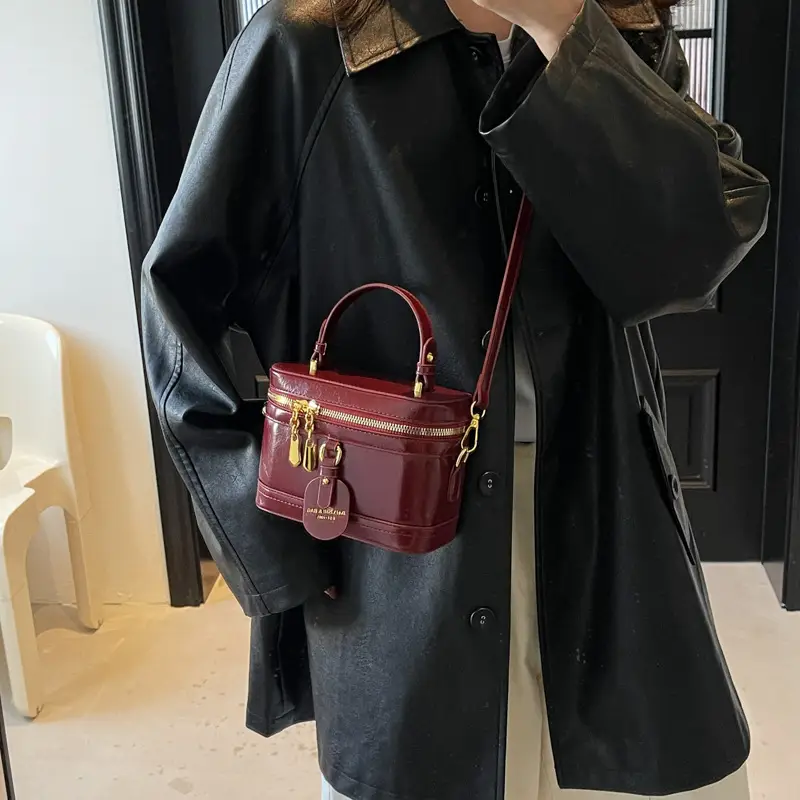 Retro Crossbody Bag Red Leather 2025 New Fashion - Image 7
