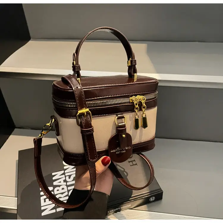 Retro Crossbody Bag Red Leather 2025 New Fashion - Image 2