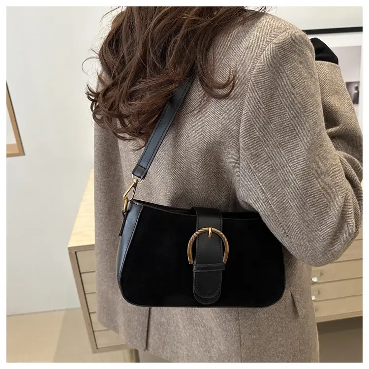 Frosted Deerskin Women's Shoulder Bag 2025 — feature 18