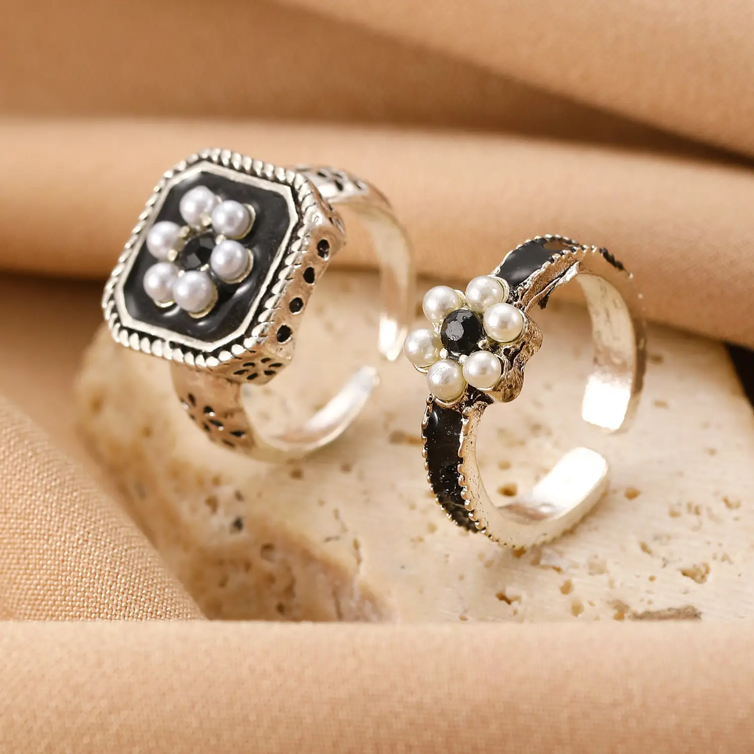 Bow Design Open Finger Ring for Women Silver - Image 3