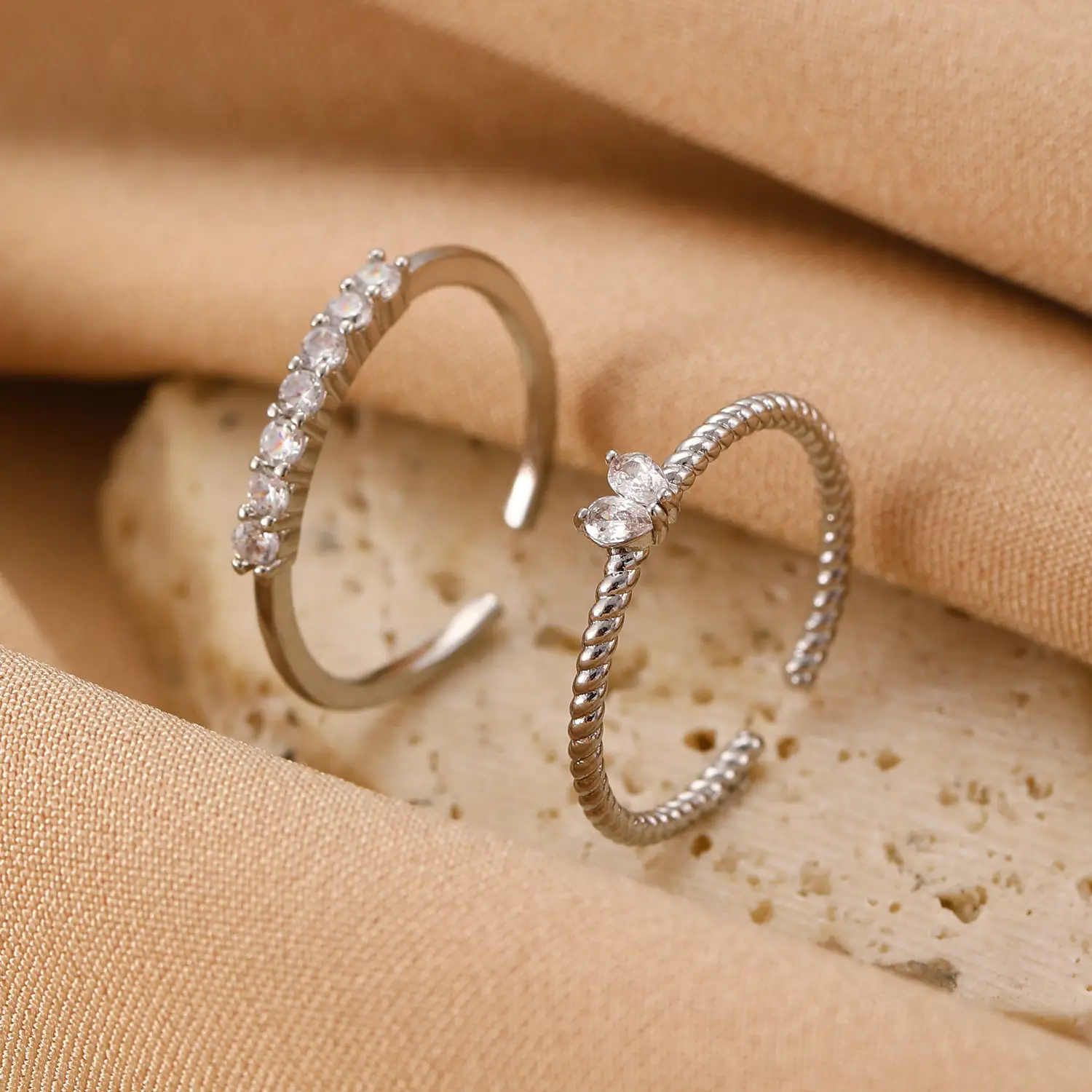 Bow Design Open Finger Ring for Women Silver - Image 4