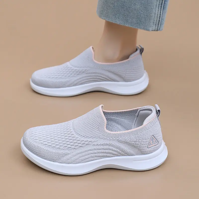 Women's Shoes 2025 Spring New Slip-On Women's Shoes Casual Walking Shoes Soft-Soled Mom Shoes Fashionable Sports Shoes for Women - Image 5