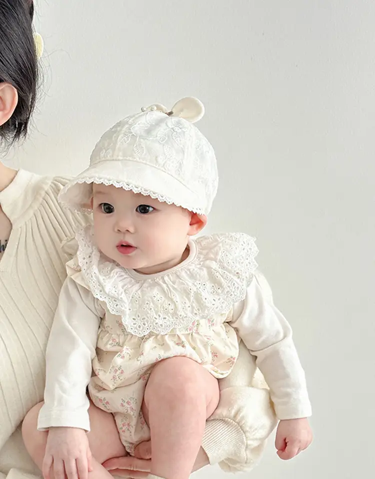 Baby's White Beanie Sunshade Cap for Girls — feature 1