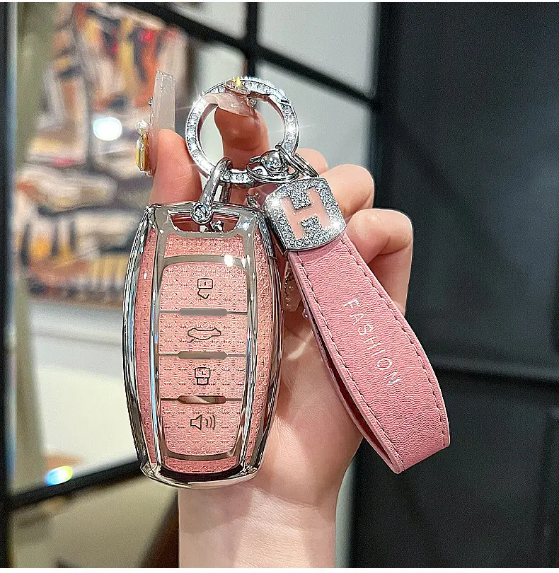 Great Wall Haver Key Set with Red Rabbit & Buckle — feature 3