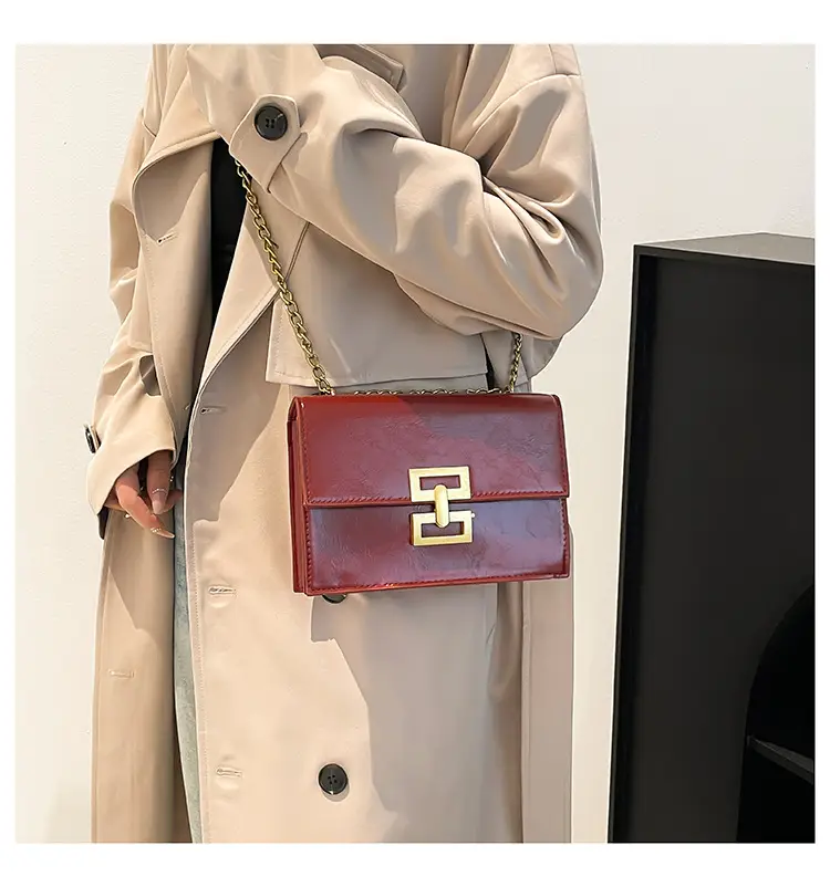 Red Chain Shoulder Bag with Lock Buckle Design — feature 17