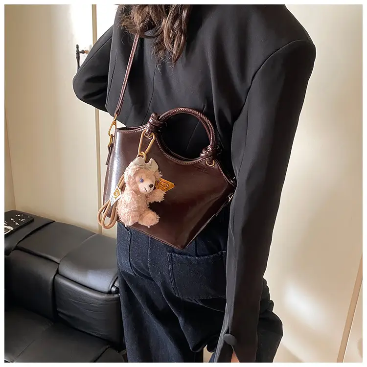 Korean Style Retro Crossbody Bag for Women — feature 10