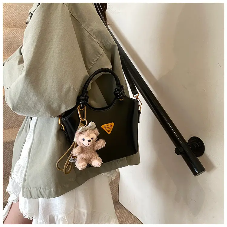 Korean Style Retro Crossbody Bag for Women — feature 15