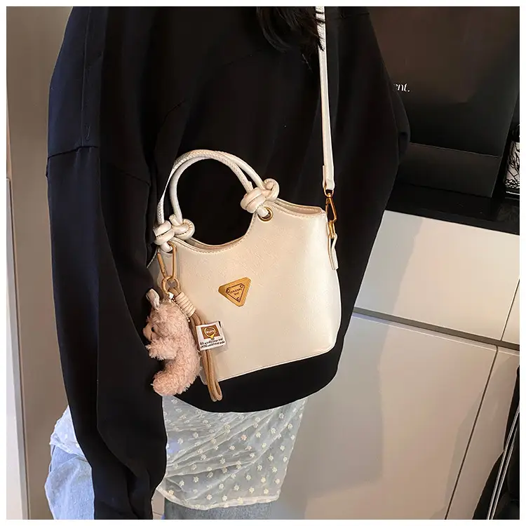 Korean Style Retro Crossbody Bag for Women — feature 18