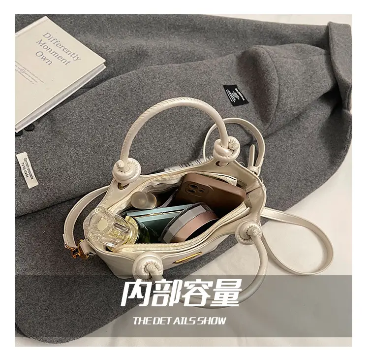 Korean Style Retro Crossbody Bag for Women — feature 2