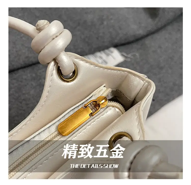 Korean Style Retro Crossbody Bag for Women — feature 3