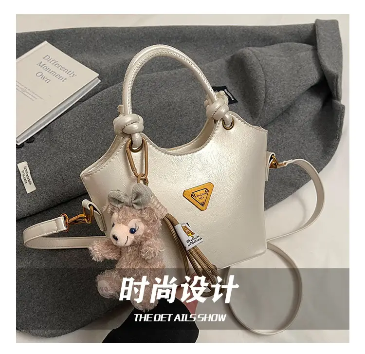 Korean Style Retro Crossbody Bag for Women — feature 4