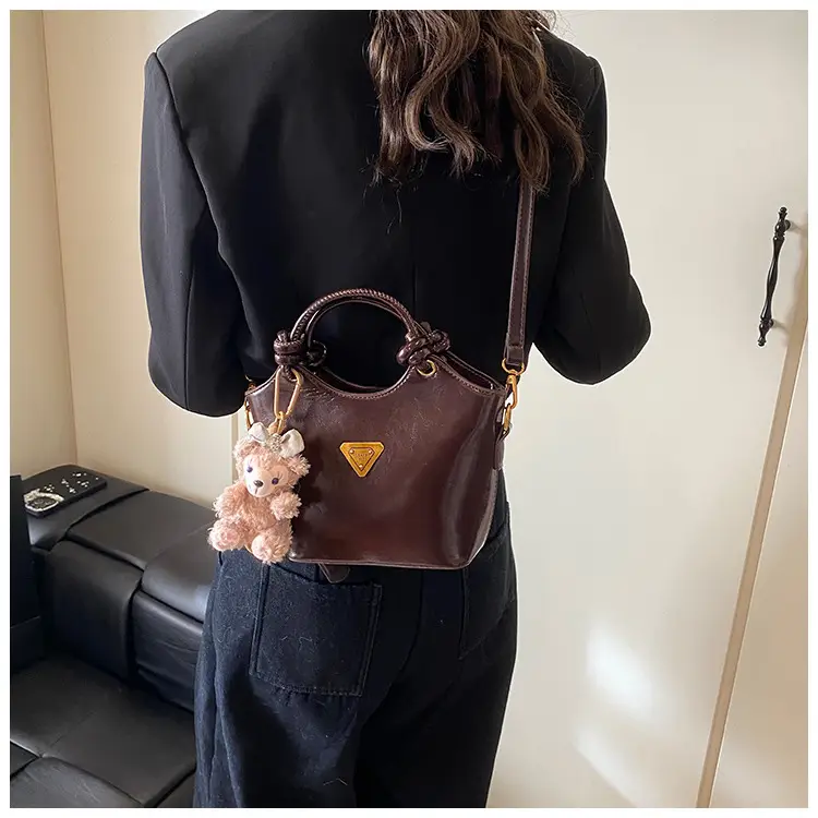 Korean Style Retro Crossbody Bag for Women — feature 9