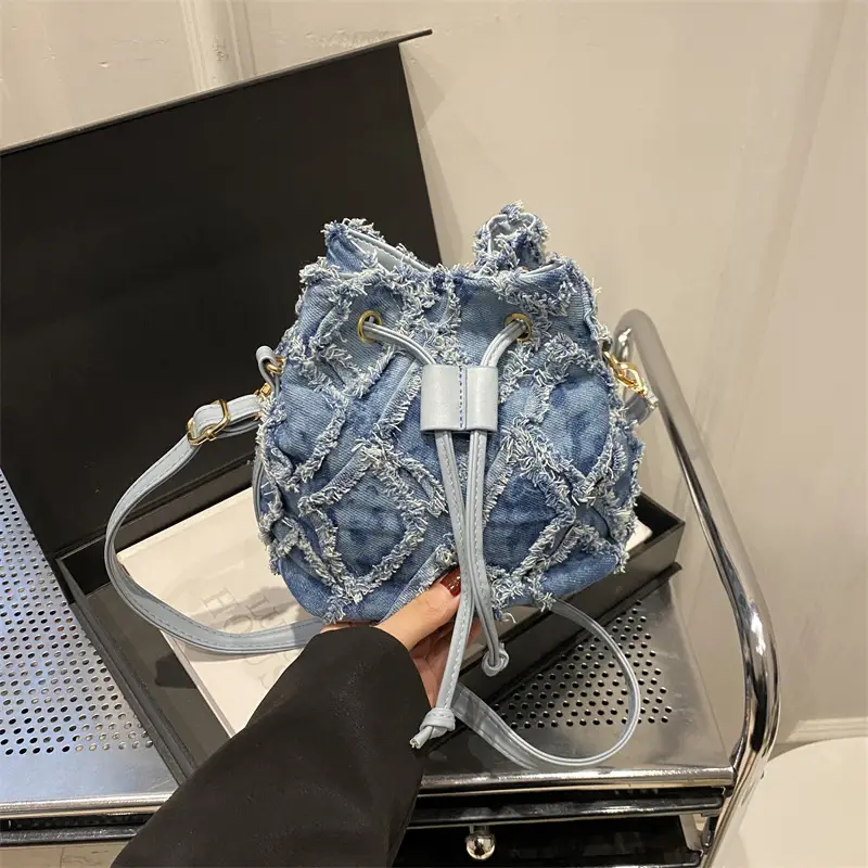 Lingge Blue Drawstring Tassel Shoulder Bag Women