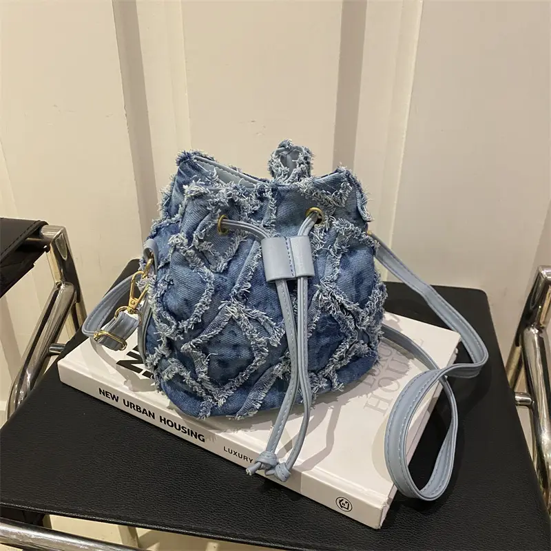 Lingge Blue Drawstring Tassel Shoulder Bag Women