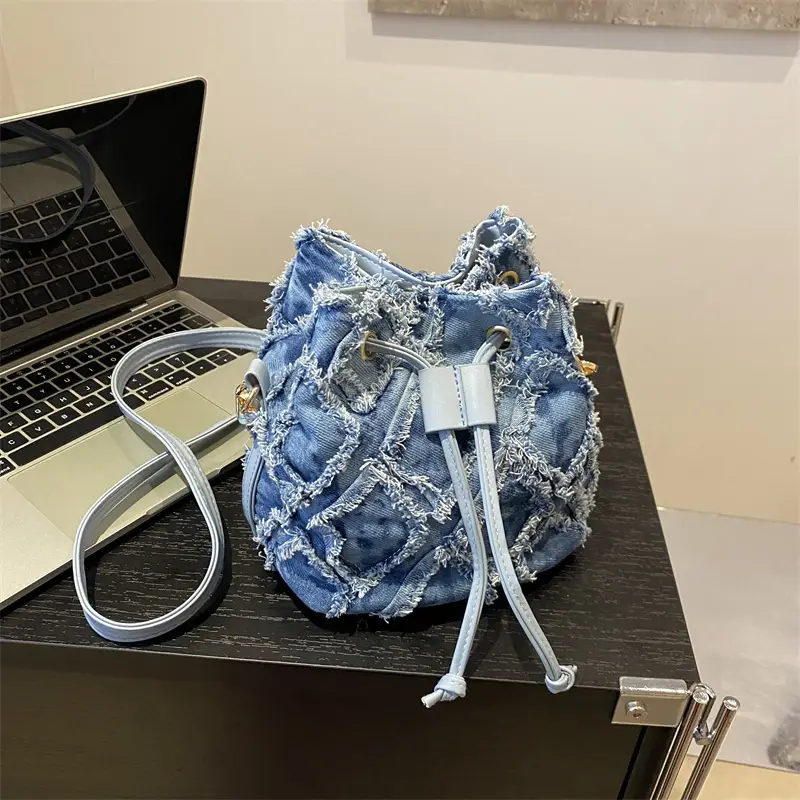 Lingge Blue Drawstring Tassel Shoulder Bag Women