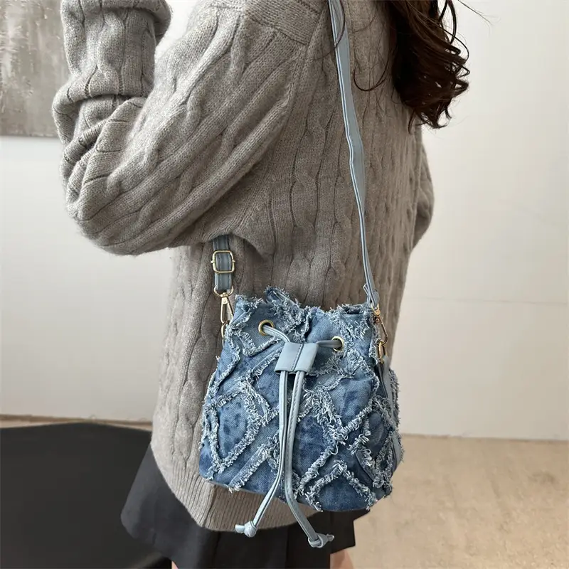 Lingge Blue Drawstring Tassel Shoulder Bag Women