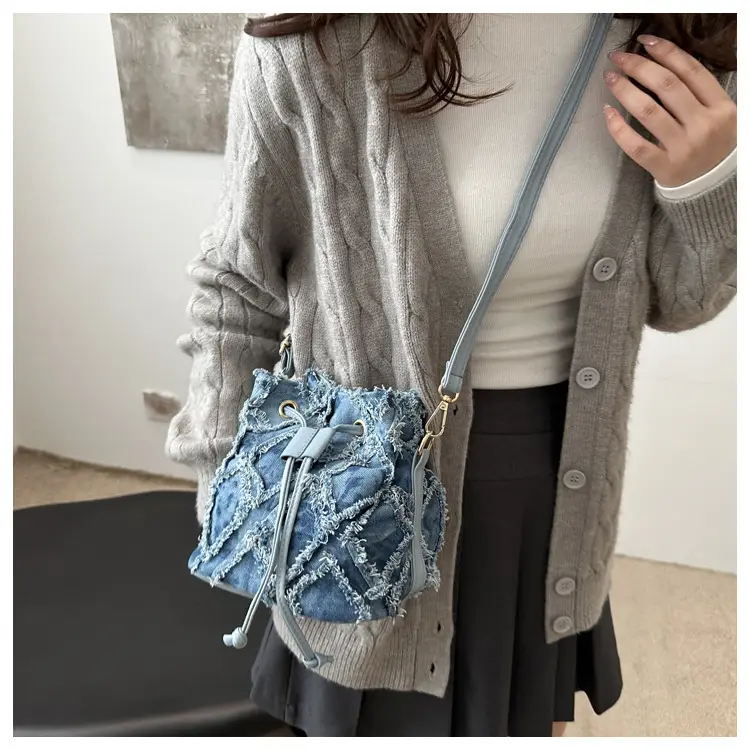 Lingge Blue Drawstring Tassel Shoulder Bag Women — feature 11