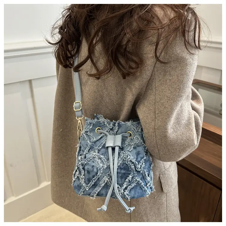 Lingge Blue Drawstring Tassel Shoulder Bag Women — feature 17
