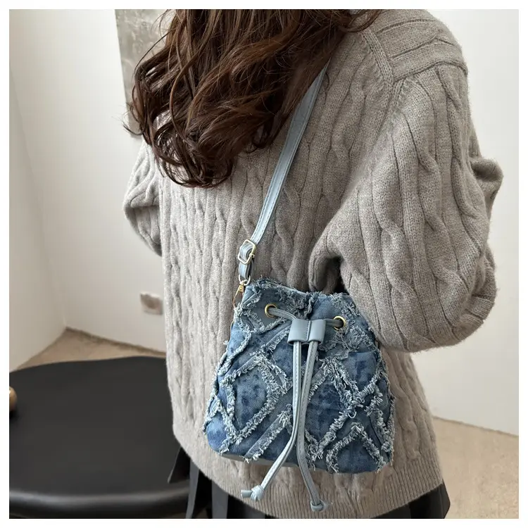 Lingge Blue Drawstring Tassel Shoulder Bag Women — feature 8