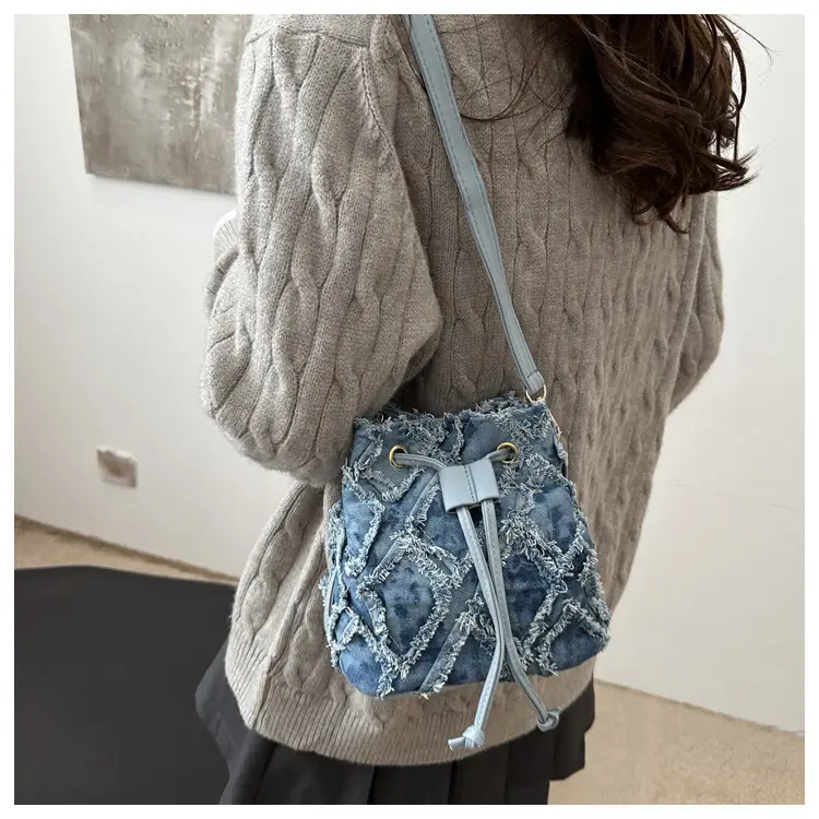Lingge Blue Drawstring Tassel Shoulder Bag Women — feature 9