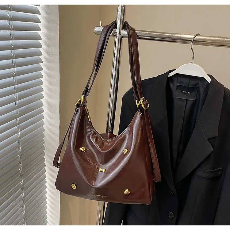 Women's Cross-border Retro Shoulder Tote Bag Beige Gold Button — feature 21