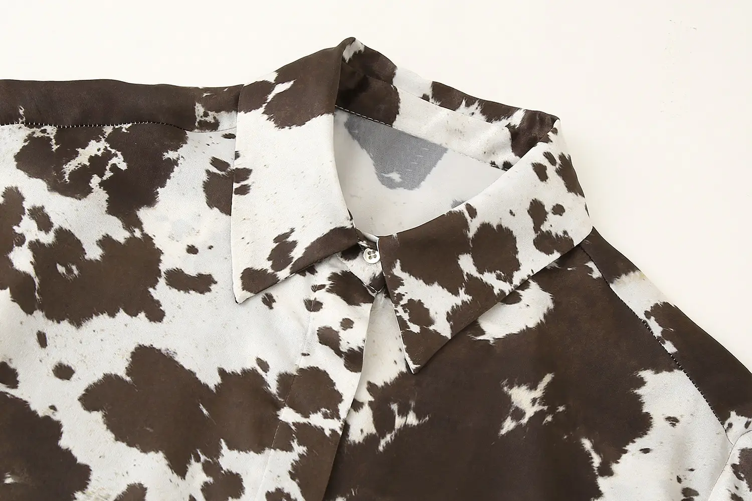 Women Printed Cowhide Lapel Shirt with Belt Midi Suit — feature 5