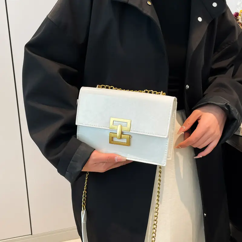 Red European Chain Shoulder Bag for Women - Image 7