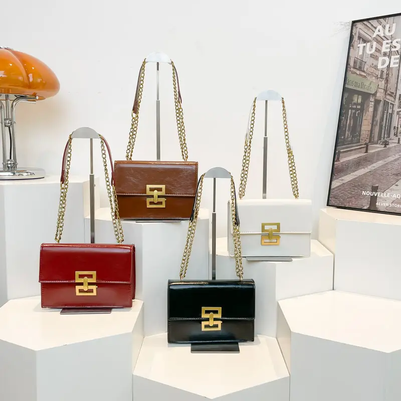 Red European Chain Shoulder Bag for Women - Image 8