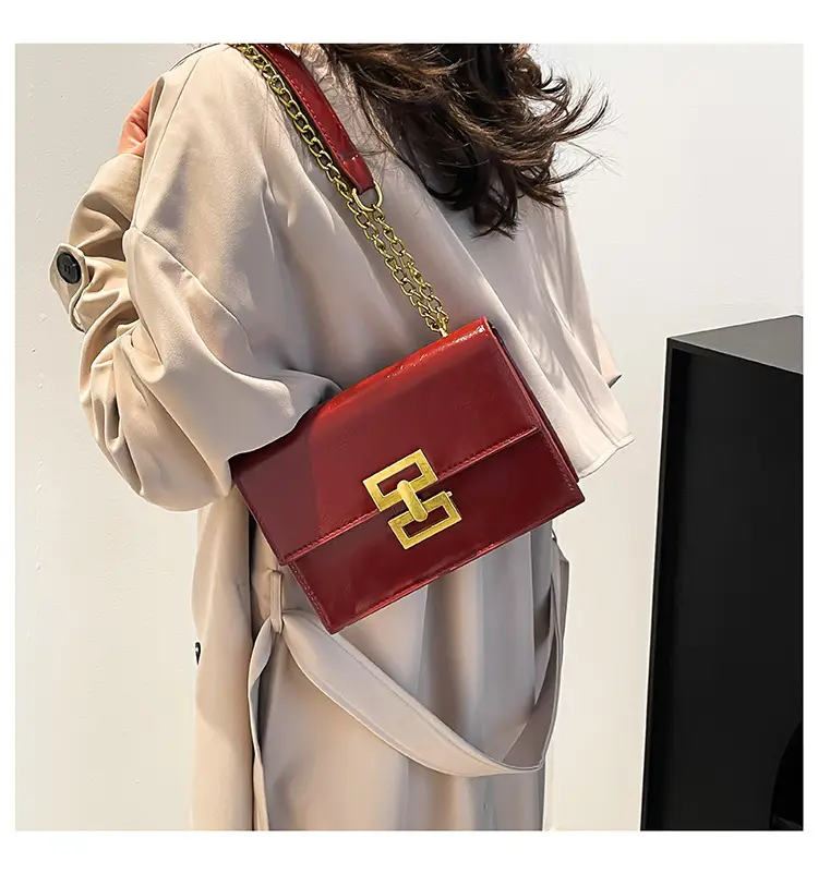 Red European Chain Shoulder Bag for Women — feature 12